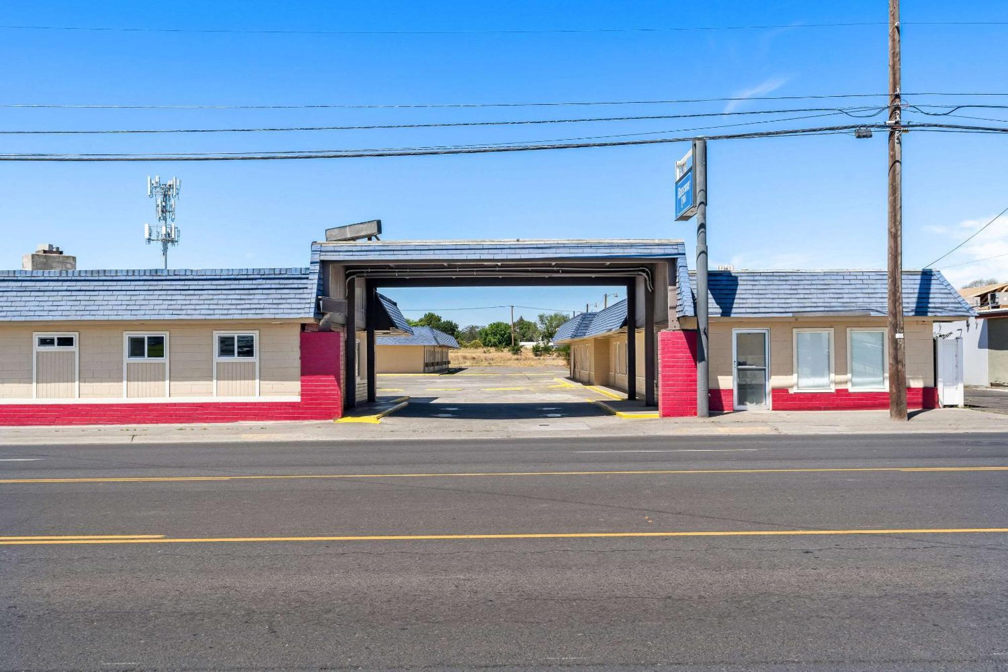 Rodeway Inn Hermiston - Umatilla Exterior photo