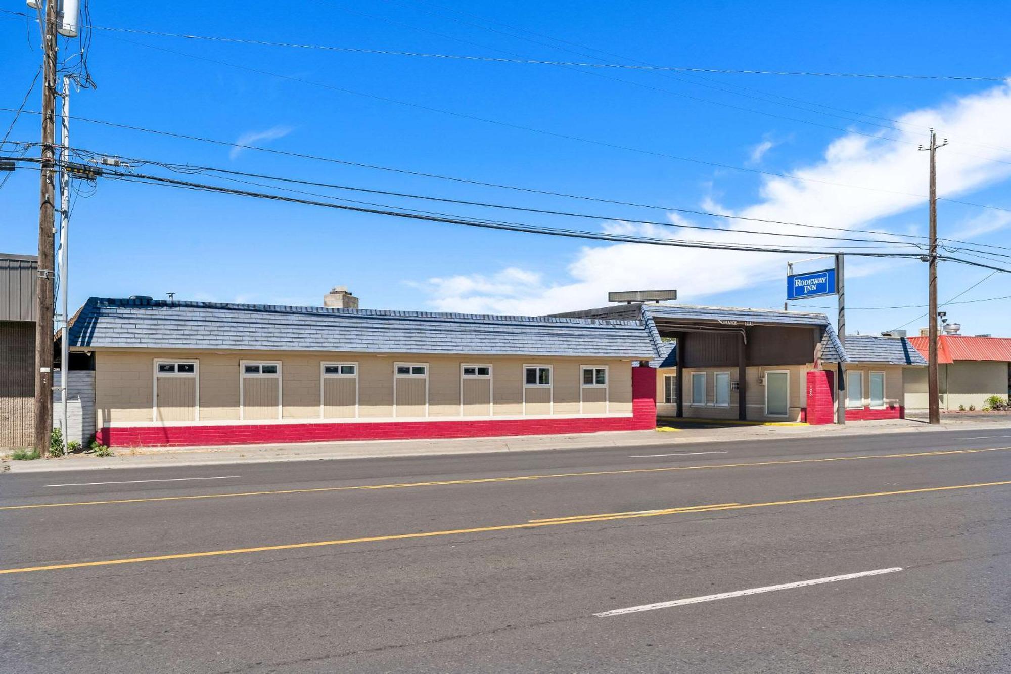 Rodeway Inn Hermiston - Umatilla Exterior photo